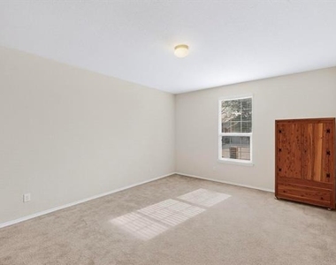 2409 Buelingo Lane - Photo Thumbnail 13
