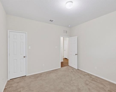 2409 Buelingo Lane - Photo Thumbnail 19