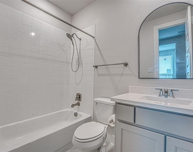 1709 Puglia Court - Photo Thumbnail 22