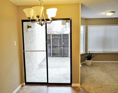 517 Ranch Trail - Photo Thumbnail 7