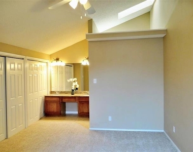 517 Ranch Trail - Photo Thumbnail 16