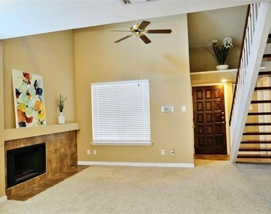 517 Ranch Trail - Photo Thumbnail 3