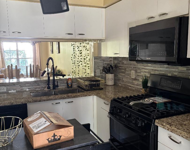 11050 Conch Court - Photo Thumbnail 12