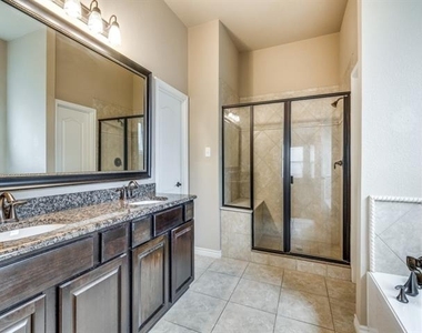 15100 Seventeen Lakes Boulevard - Photo Thumbnail 10