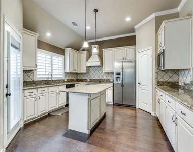 15100 Seventeen Lakes Boulevard - Photo Thumbnail 3