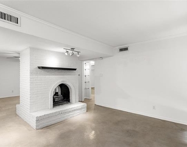 5916 Birchbrook Drive - Photo Thumbnail 19