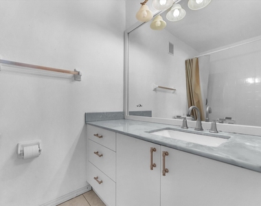 9850 Nw 57th Manor - Photo Thumbnail 25