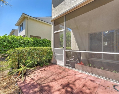 9850 Nw 57th Manor - Photo Thumbnail 3