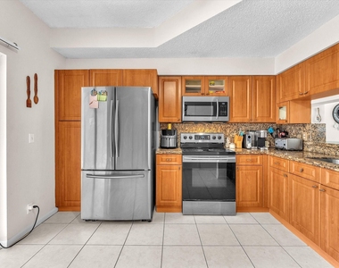 9850 Nw 57th Manor - Photo Thumbnail 9