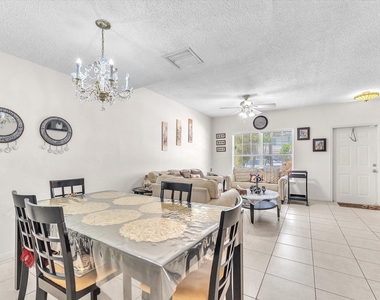 9850 Nw 57th Manor - Photo Thumbnail 7