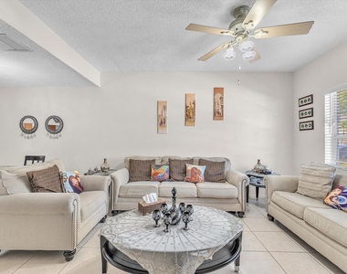 9850 Nw 57th Manor - Photo Thumbnail 6