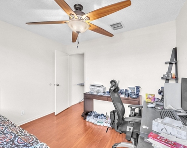 9850 Nw 57th Manor - Photo Thumbnail 30