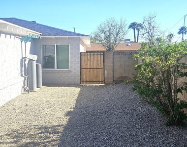 7426 E Holly Street - Photo Thumbnail 22