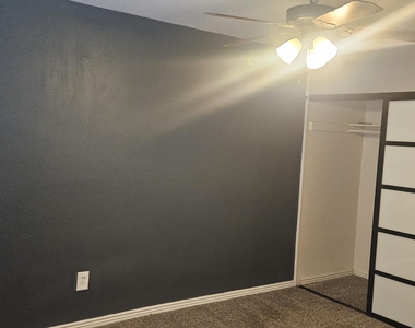 7426 E Holly Street - Photo Thumbnail 15
