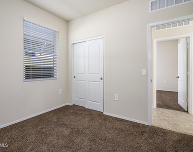 35445 W San Alvarez Avenue - Photo Thumbnail 22