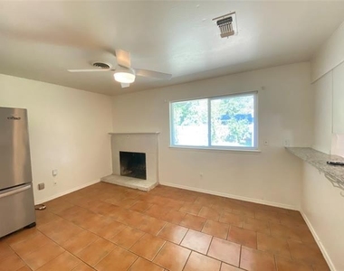 2711 Olympia Drive - Photo Thumbnail 8