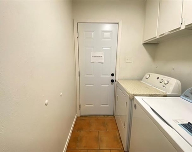 2711 Olympia Drive - Photo Thumbnail 20