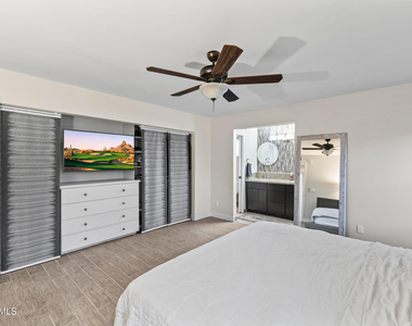 5245 E Acoma Drive - Photo Thumbnail 17