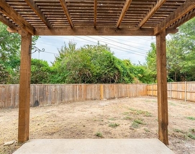 2304 Glenhaven Drive - Photo Thumbnail 26