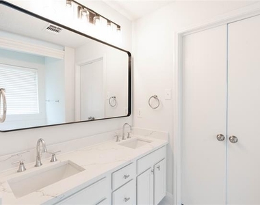 2304 Glenhaven Drive - Photo Thumbnail 21