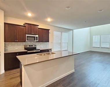 1215 Stagecoach Trail - Photo Thumbnail 3