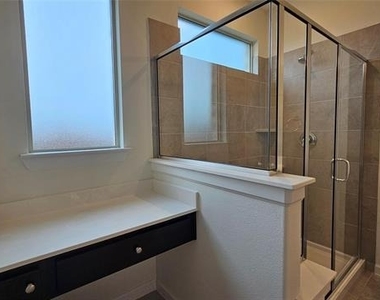 1215 Stagecoach Trail - Photo Thumbnail 12
