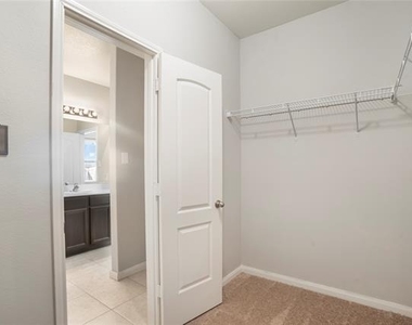6001 Royal Gorge Drive - Photo Thumbnail 17