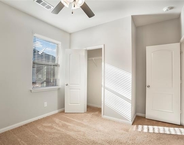 6001 Royal Gorge Drive - Photo Thumbnail 13