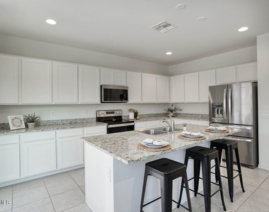 9318 E Sector Drive - Photo Thumbnail 7