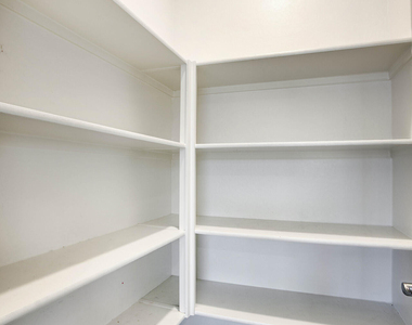 9318 E Sector Drive - Photo Thumbnail 11