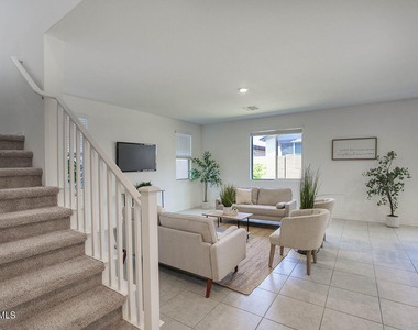 9318 E Sector Drive - Photo Thumbnail 5