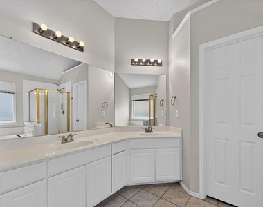 3960 Bexhill Drive - Photo Thumbnail 17