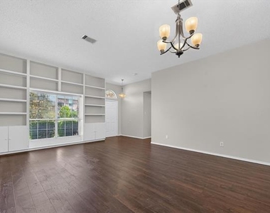 3960 Bexhill Drive - Photo Thumbnail 2