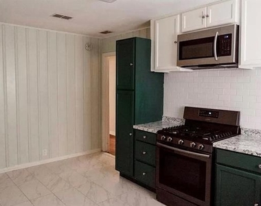 1508 N Highland Avenue - Photo Thumbnail 1