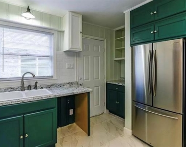 1508 N Highland Avenue - Photo Thumbnail 4