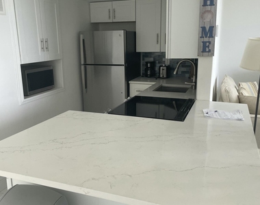 1731 Se 15th Street - Photo Thumbnail 4