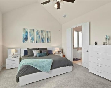 5665 Lightfoot Lane - Photo Thumbnail 12