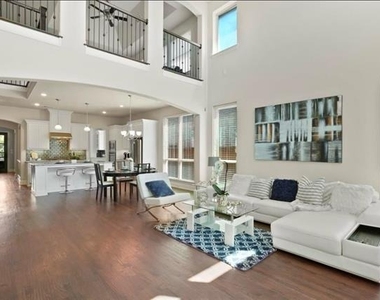 5665 Lightfoot Lane - Photo Thumbnail 4