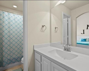 5665 Lightfoot Lane - Photo Thumbnail 25