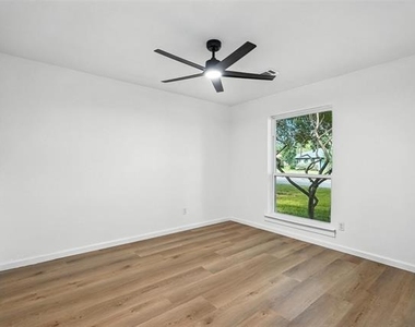 4303 Blackheath Road - Photo Thumbnail 28