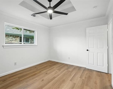 4303 Blackheath Road - Photo Thumbnail 25