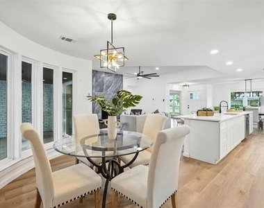 4303 Blackheath Road - Photo Thumbnail 13