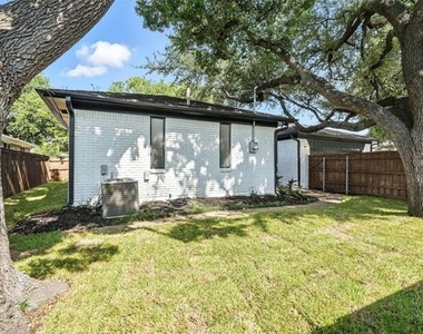 4303 Blackheath Road - Photo Thumbnail 33