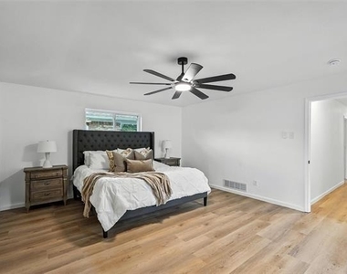 4303 Blackheath Road - Photo Thumbnail 17