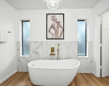 4303 Blackheath Road - Photo Thumbnail 20