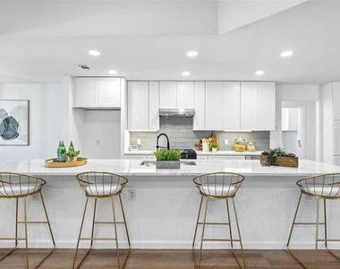 4303 Blackheath Road - Photo Thumbnail 11