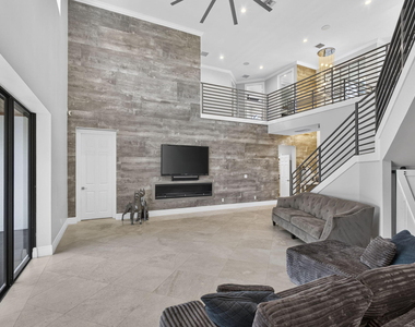 17394 Orange Boulevard - Photo Thumbnail 13