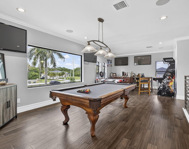 17394 Orange Boulevard - Photo Thumbnail 37