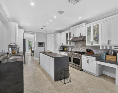 17394 Orange Boulevard - Photo Thumbnail 3