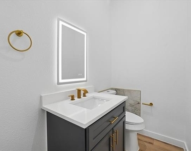 8924 Dunlap Street - Photo Thumbnail 16